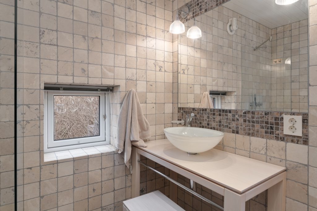 Bathroom- Apartment III - Vesterålen Apartment
